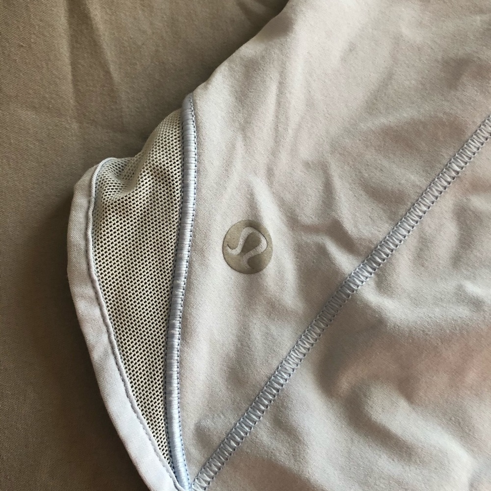 Lululemon Hotty Hot Shorts - Picture 4 of 5